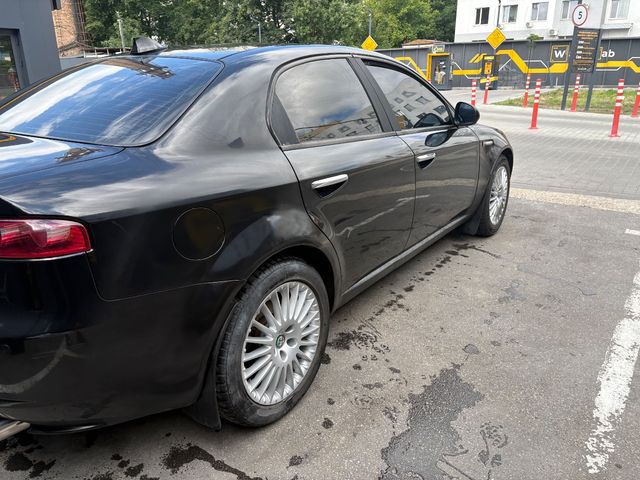 Alfa Romeo 159 - фото 4