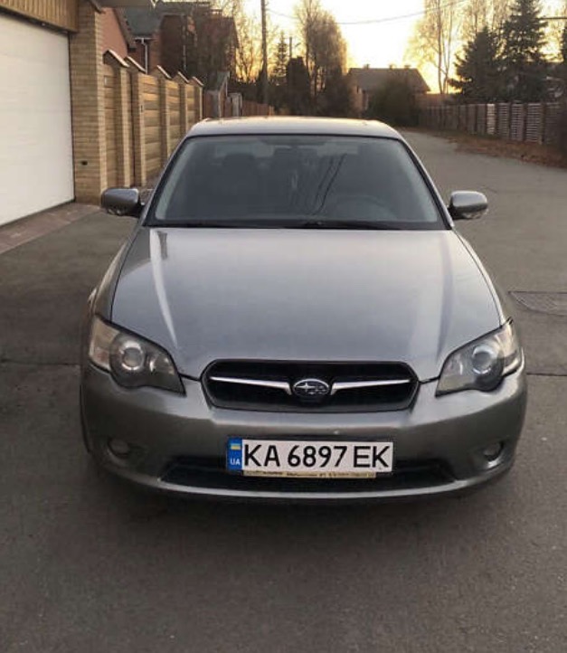 Subaru Legacy - фото 2