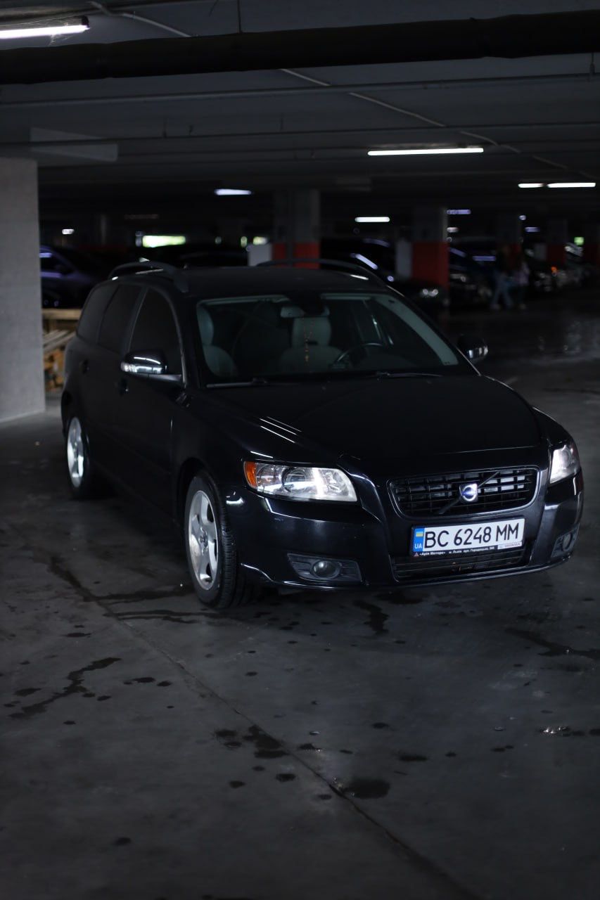 Volvo V50 - фото 2