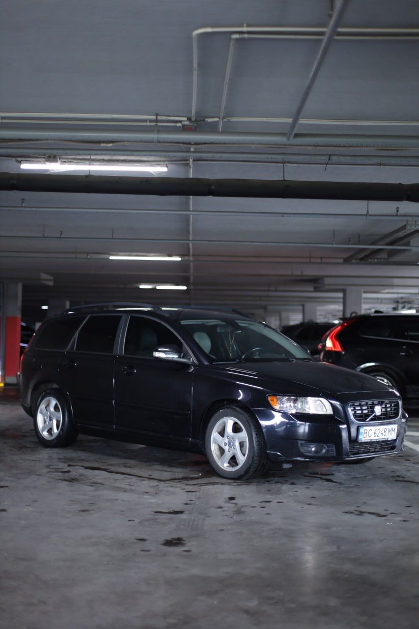 Volvo V50 - фото 6