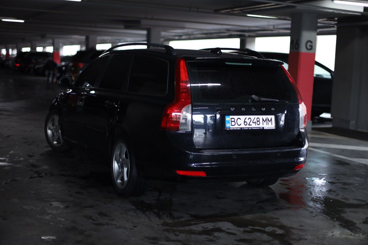 Volvo V50 - фото 10