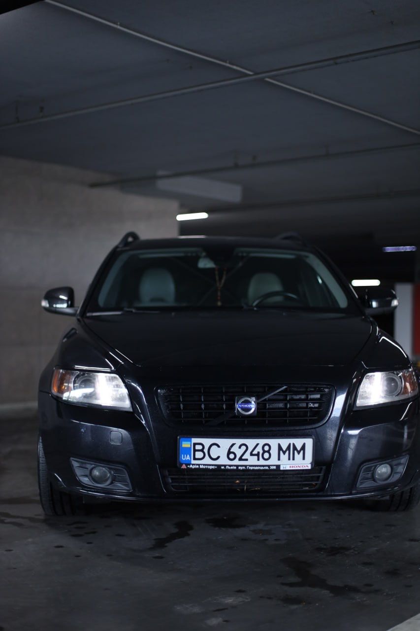 Volvo V50 - фото 3