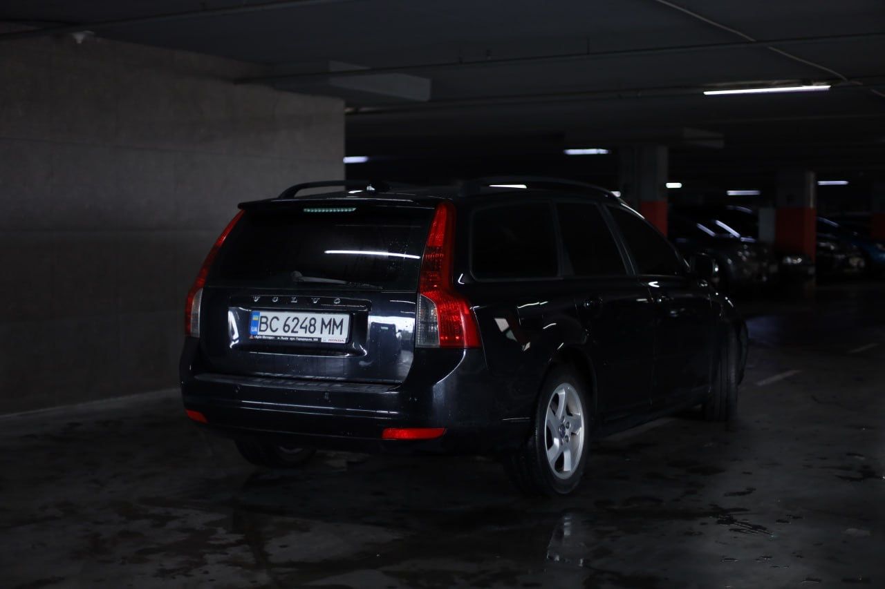 Volvo V50 - фото 9