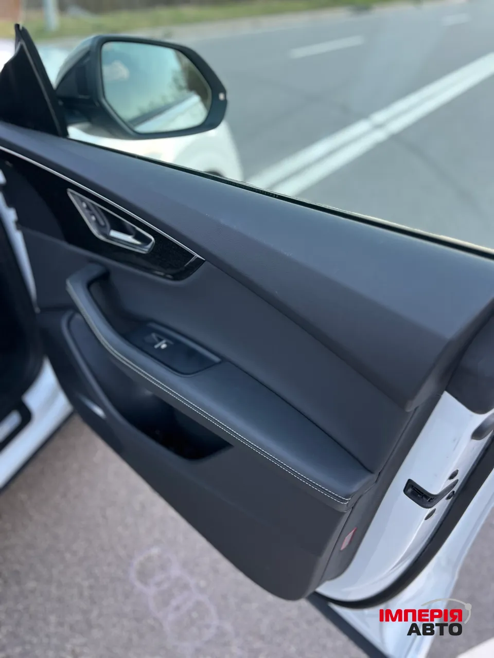 Audi Q8 - фото 43