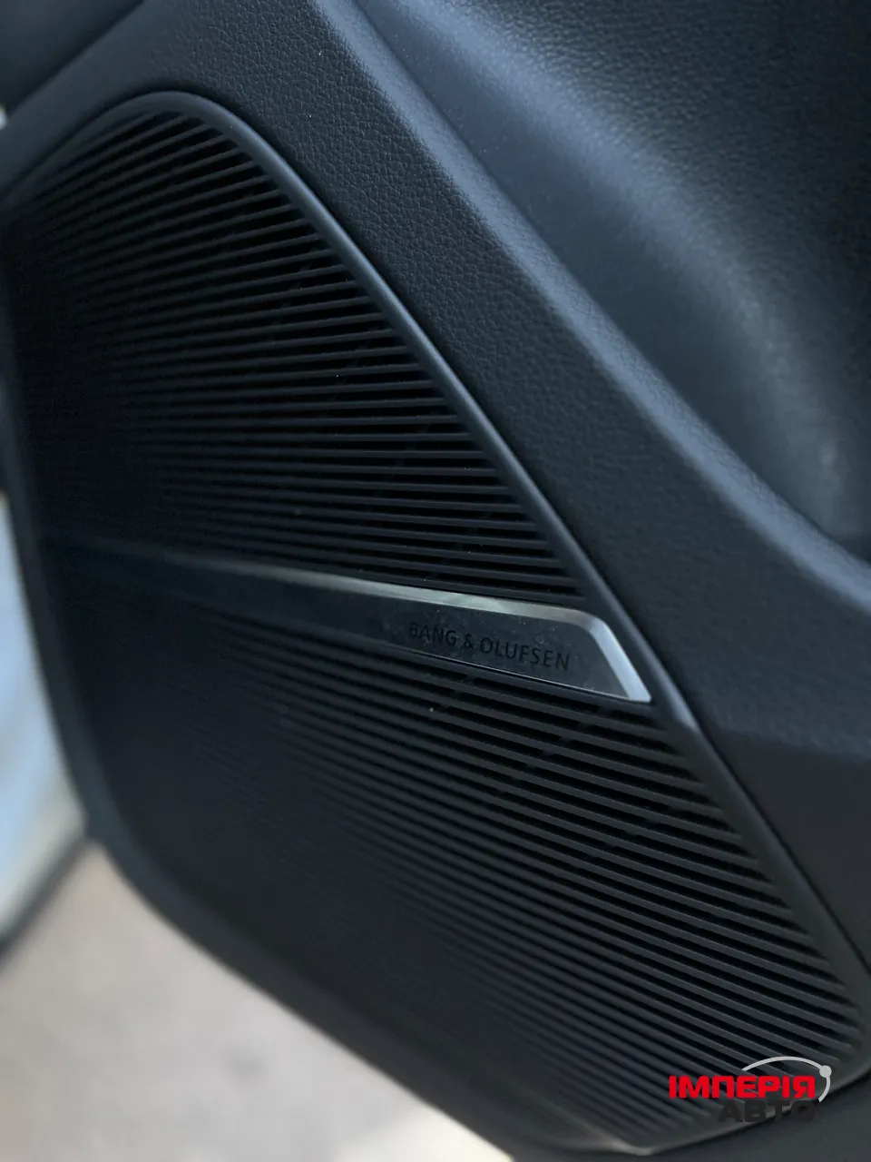 Audi Q8 - фото 50