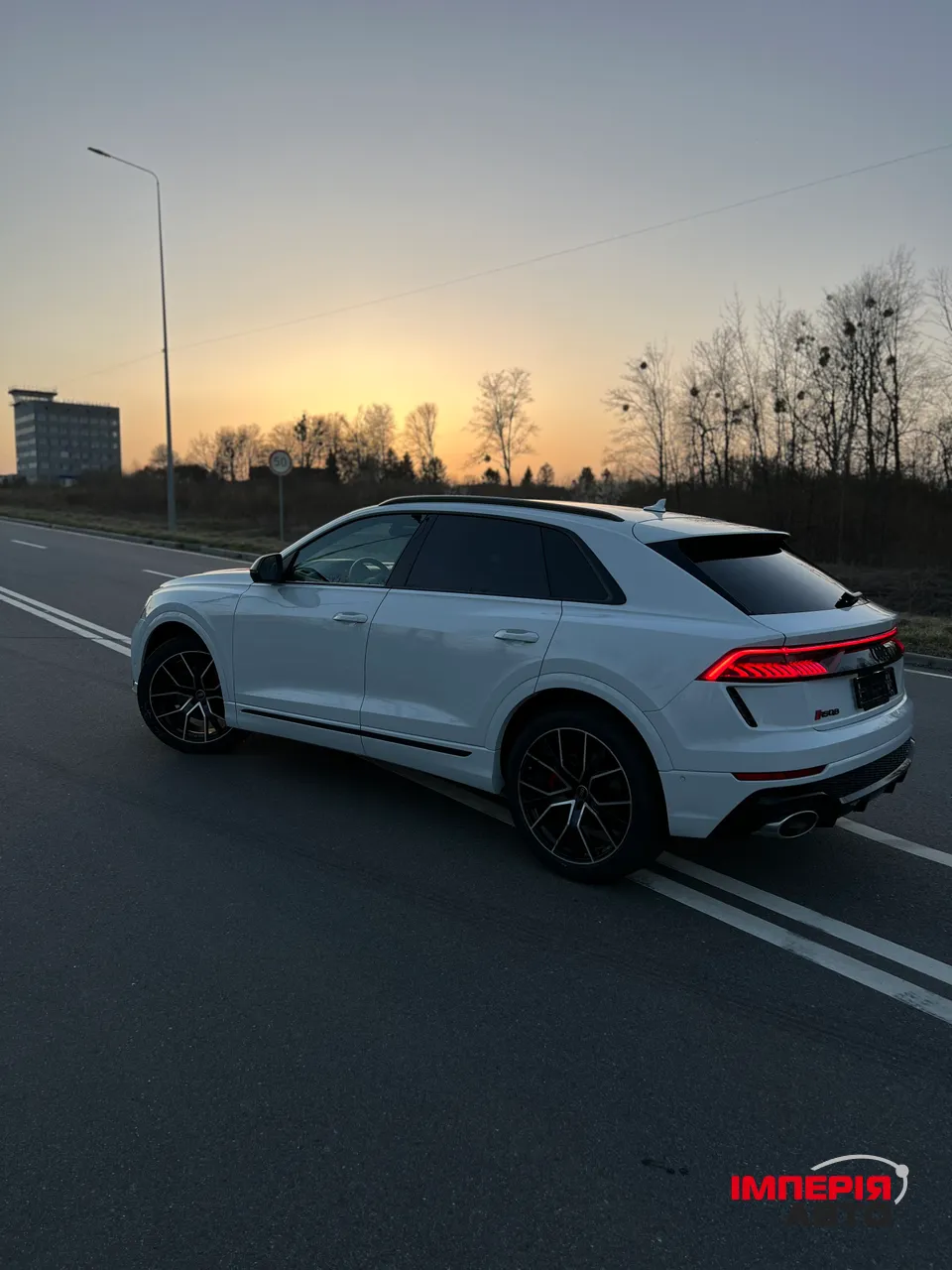 Audi Q8 - фото 26
