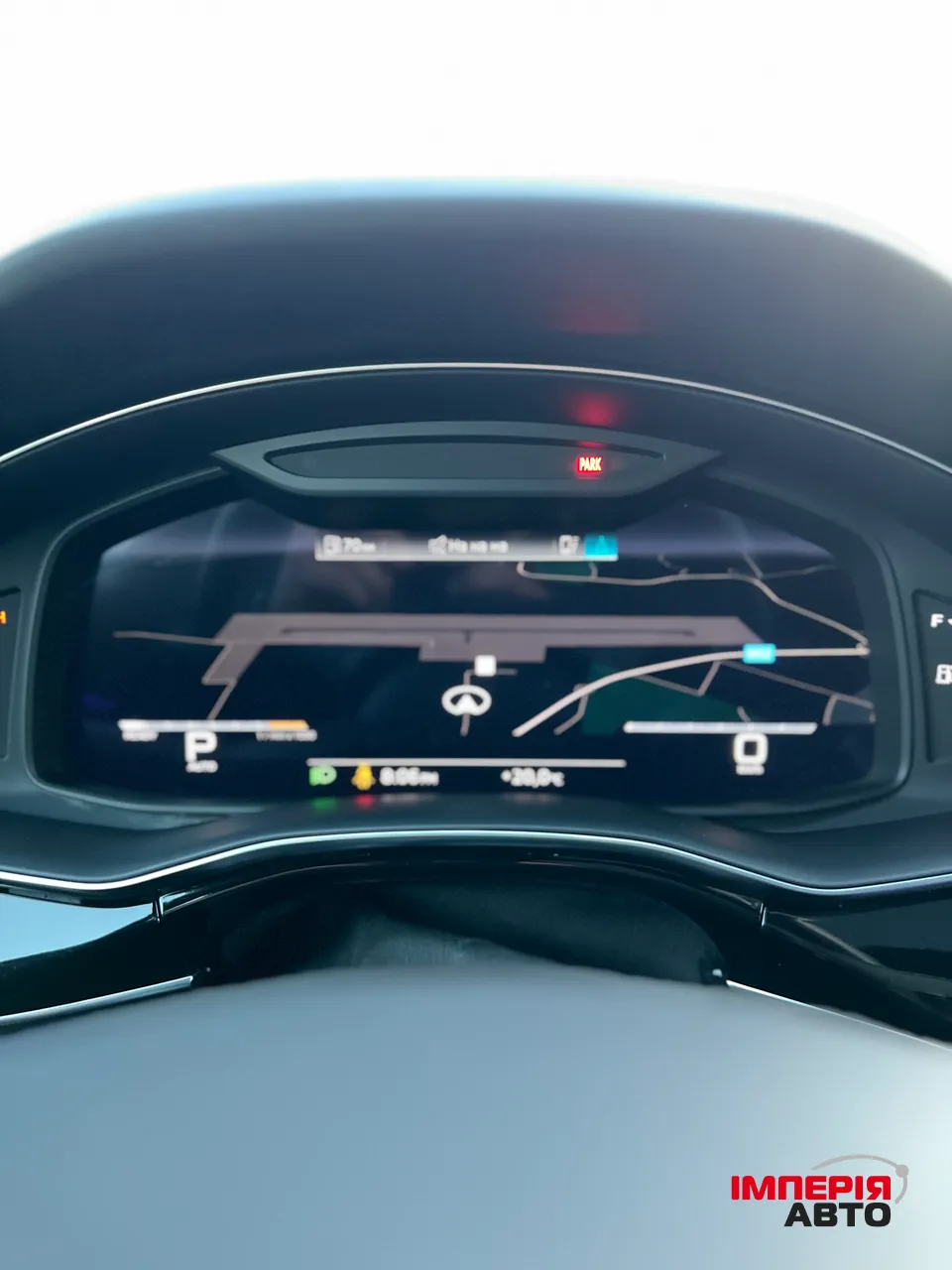 Audi Q8 - фото 33