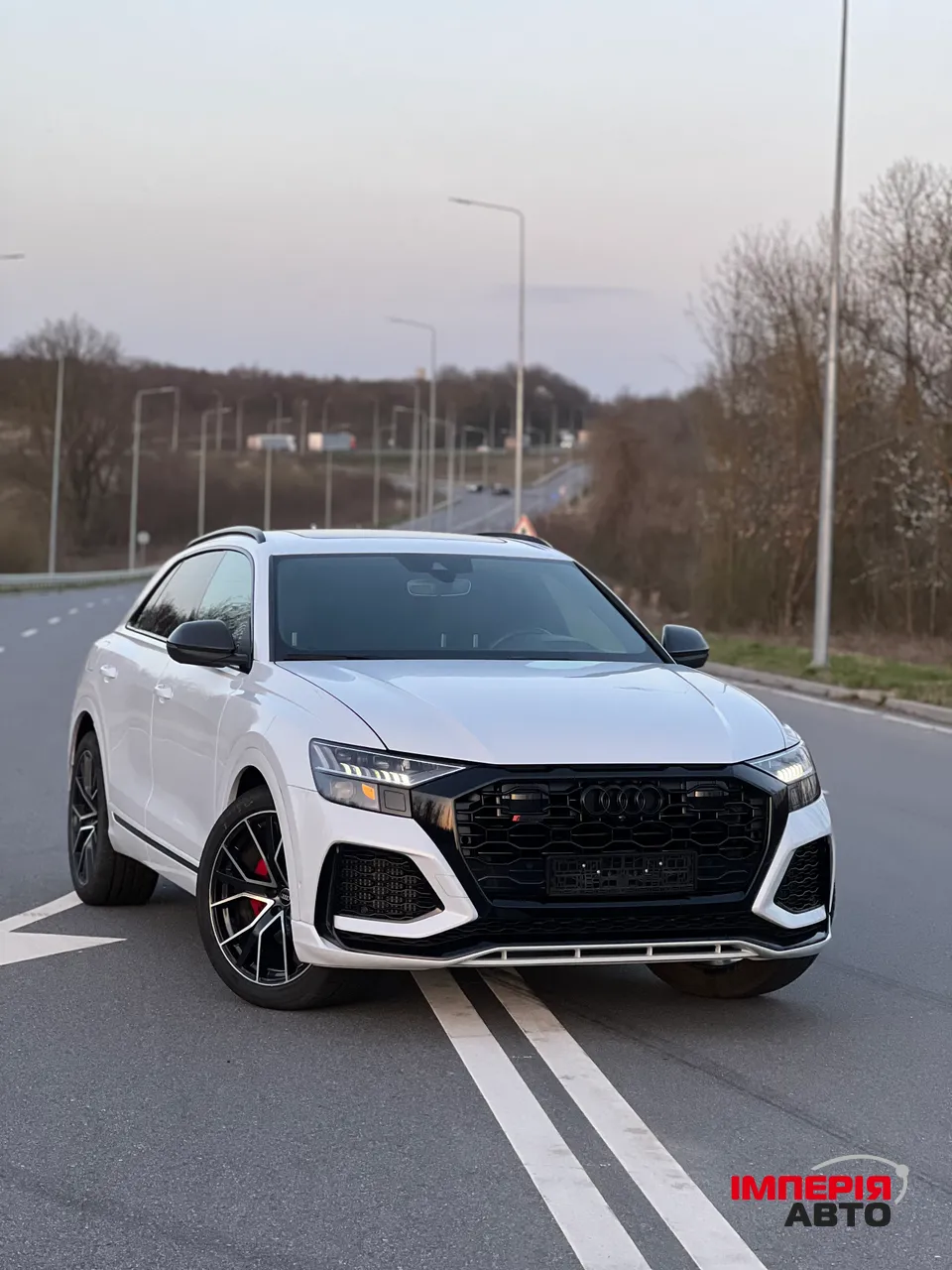 Audi Q8 - фото 1