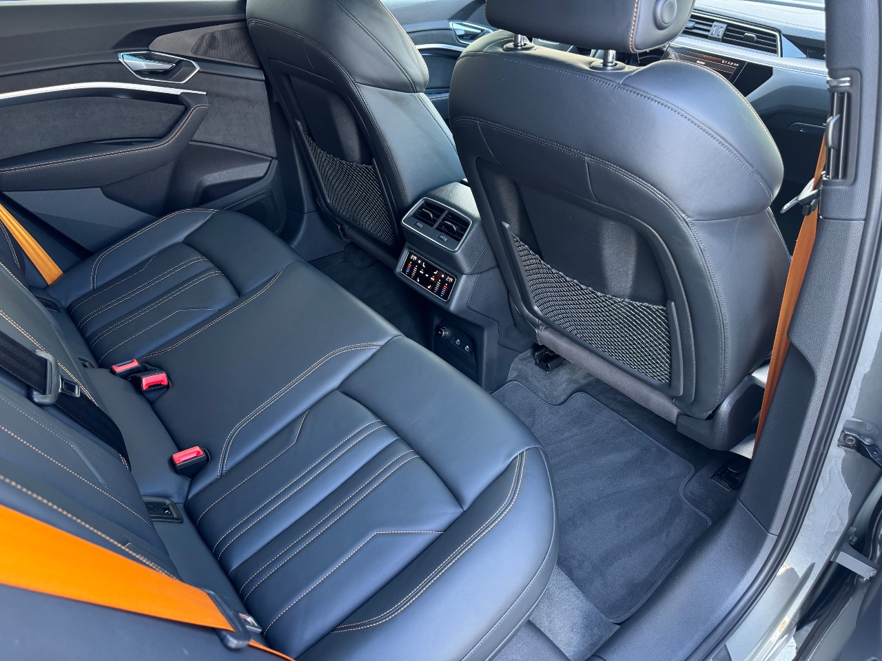 Audi e-tron Sportback - фото 22