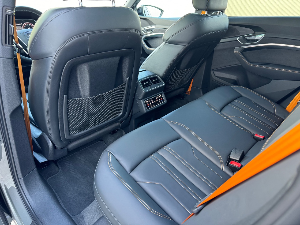 Audi e-tron Sportback - фото 20