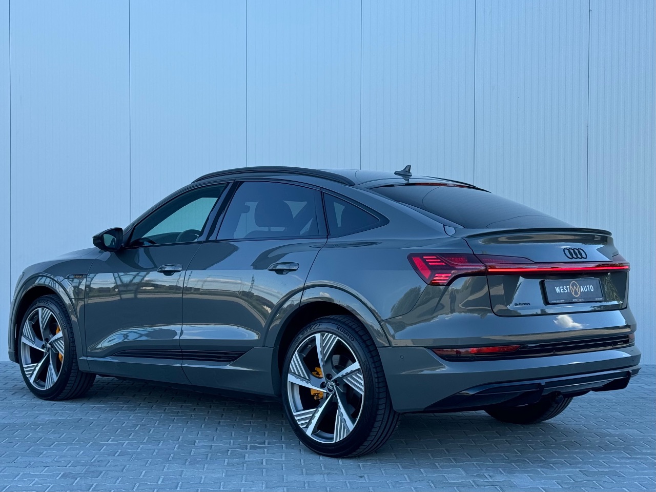 Audi e-tron Sportback - фото 4