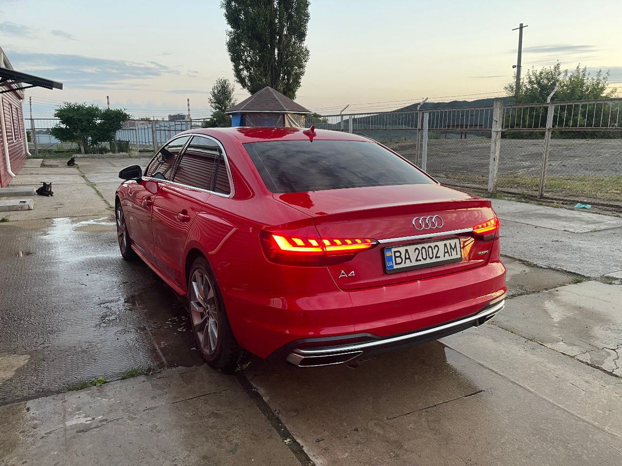 Audi A4 - фото 4