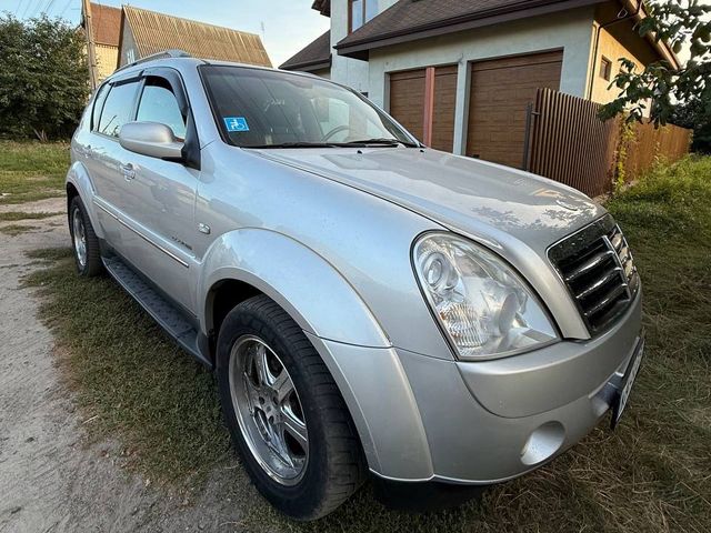 SsangYong Rexton - фото 3