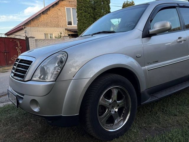 SsangYong Rexton - фото 2