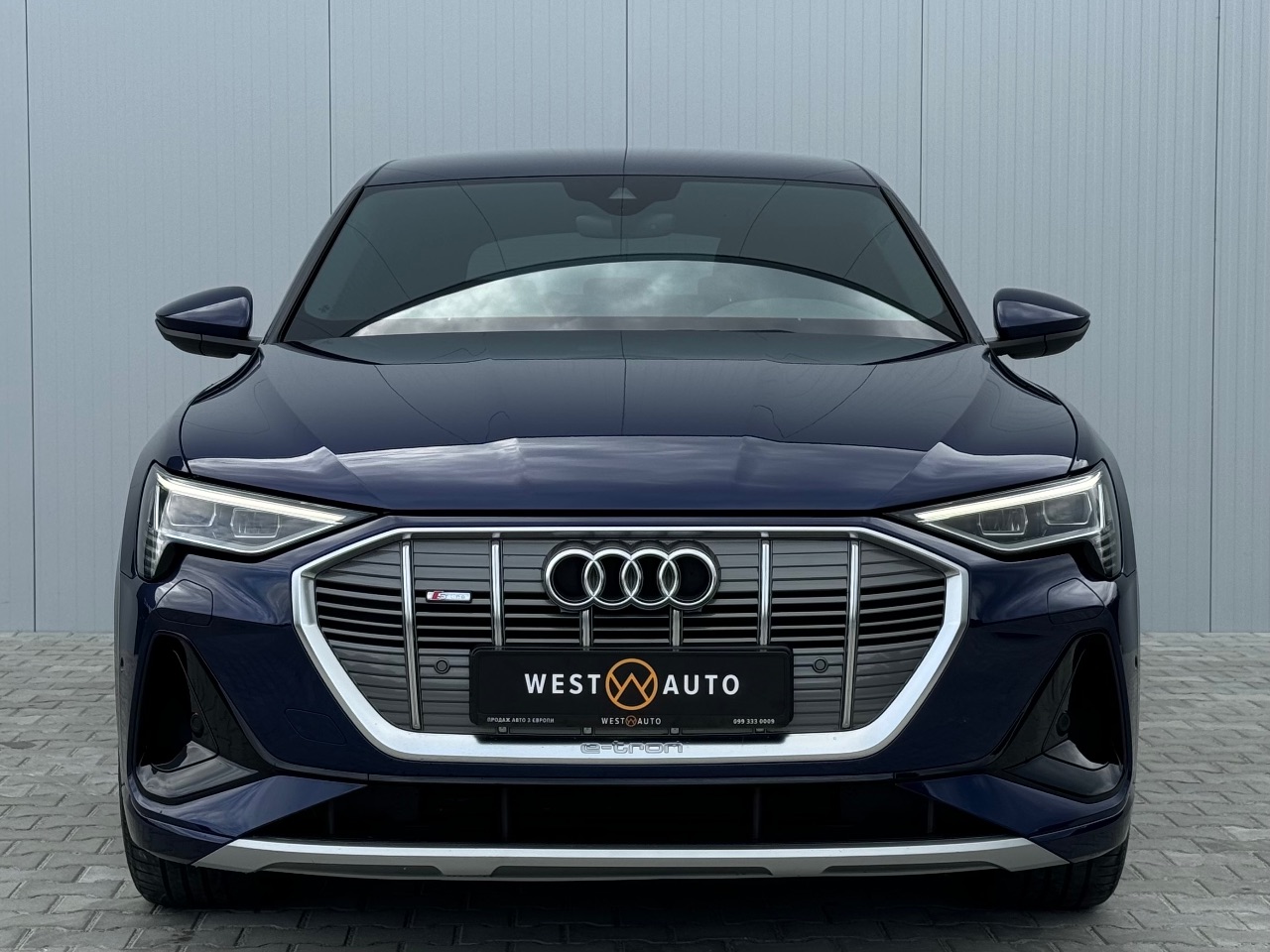 Audi e-tron - фото 2