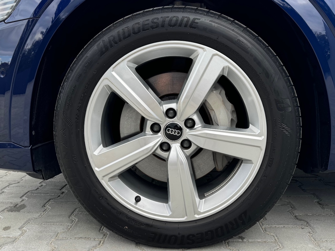 Audi e-tron - фото 9