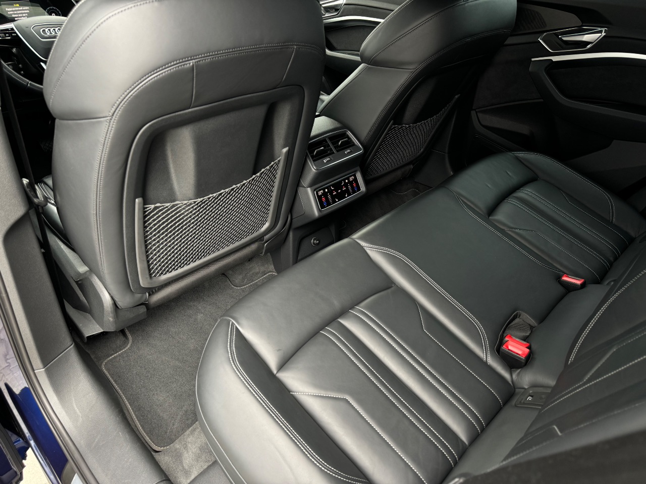 Audi e-tron - фото 17