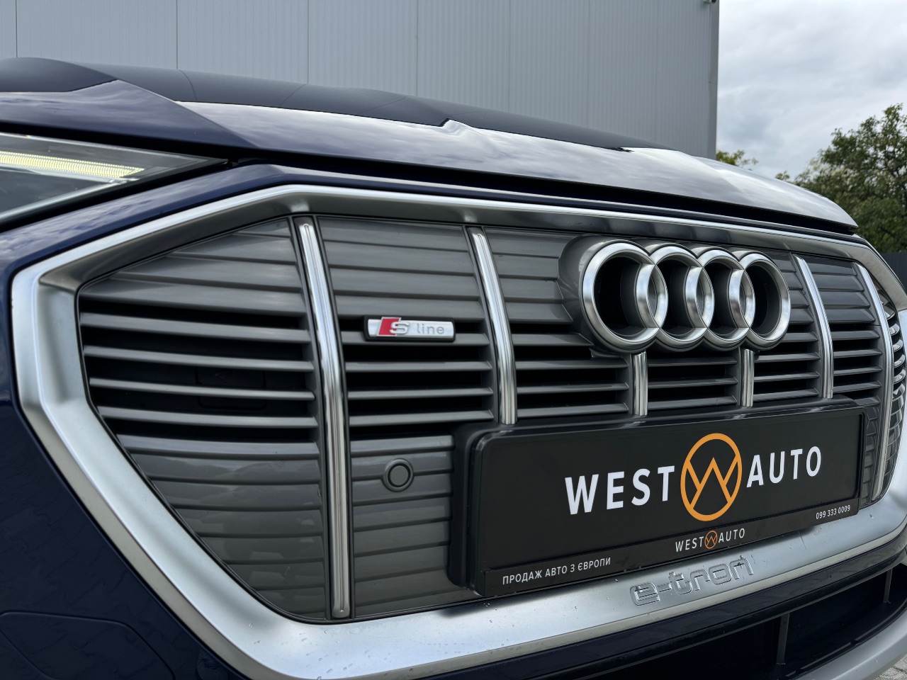 Audi e-tron - фото 8