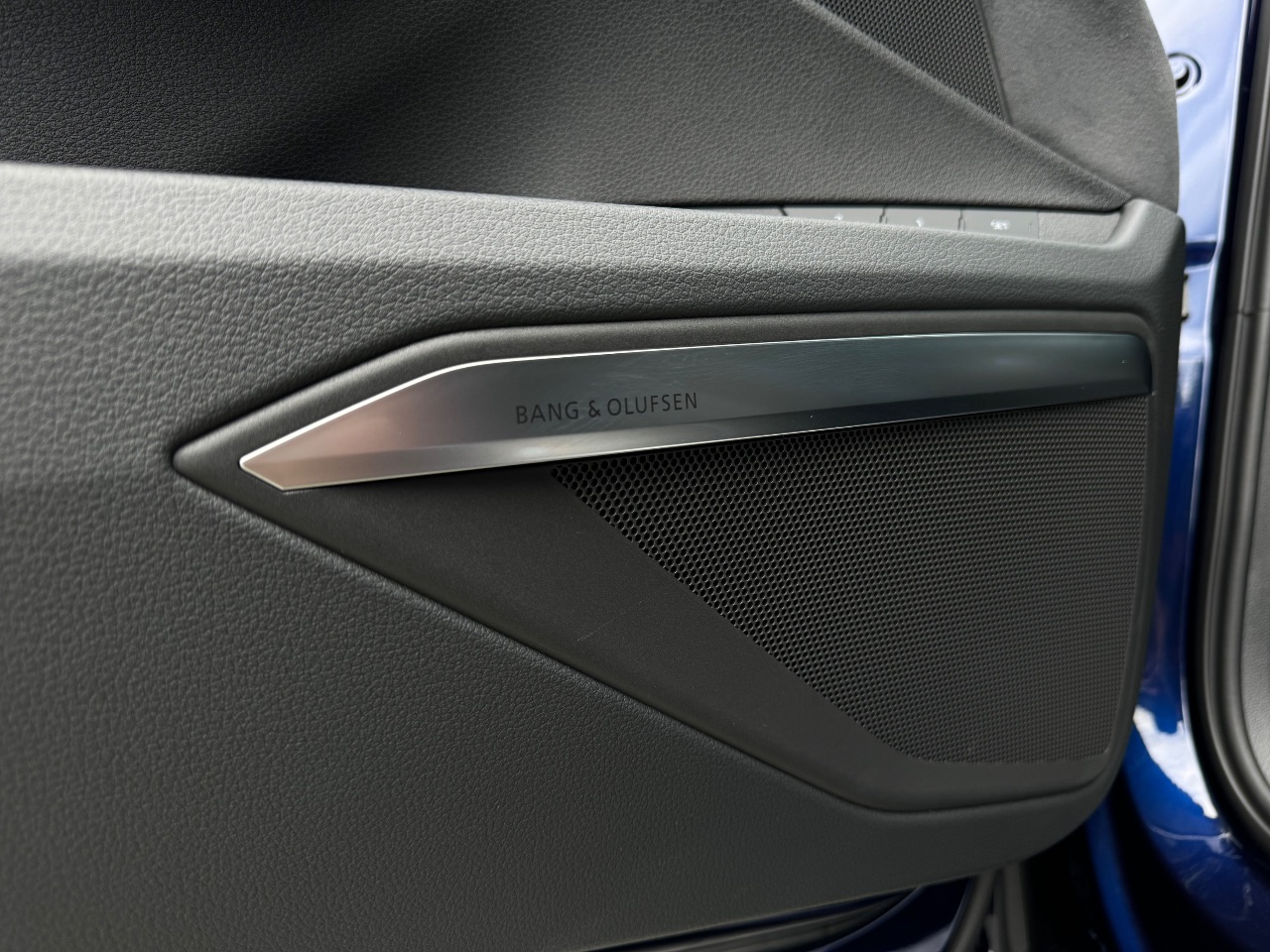 Audi e-tron - фото 15