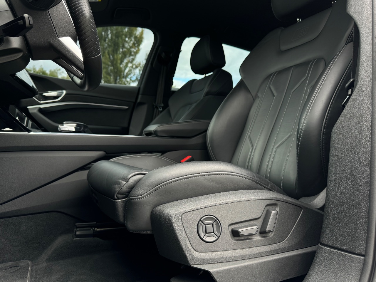 Audi e-tron - фото 13