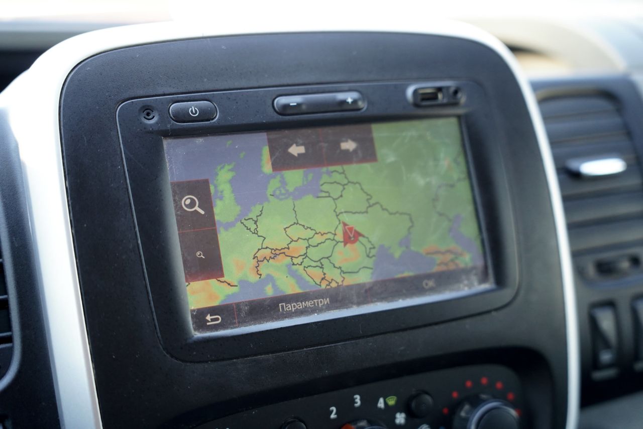 Renault Trafic - фото 18