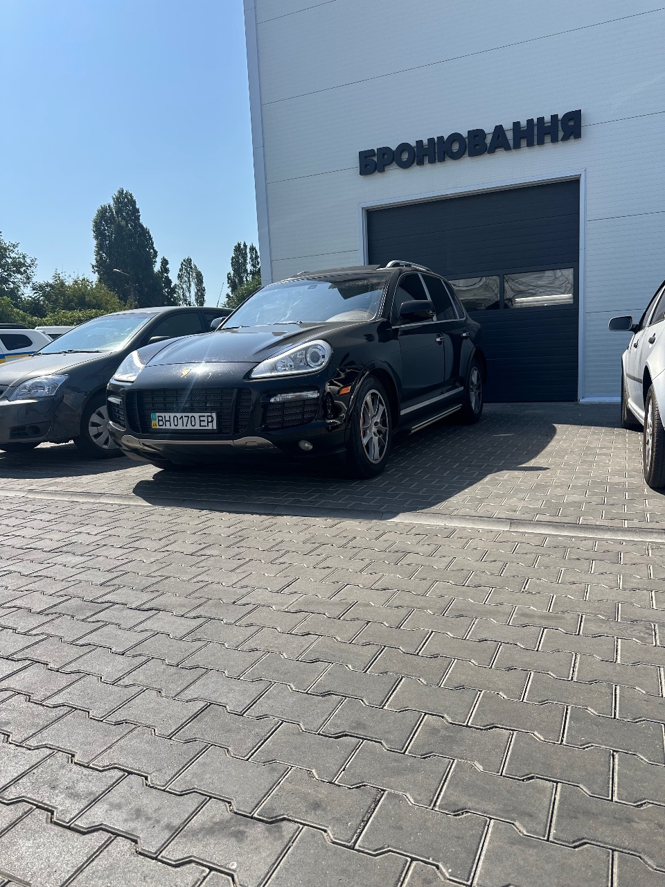 Porsche Cayenne - фото 1