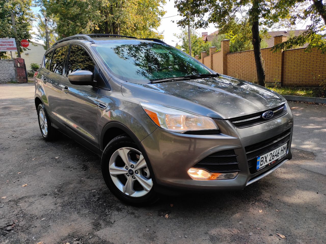 Ford Escape - фото 1