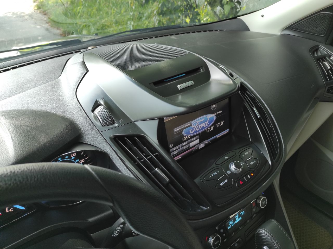 Ford Escape - фото 12