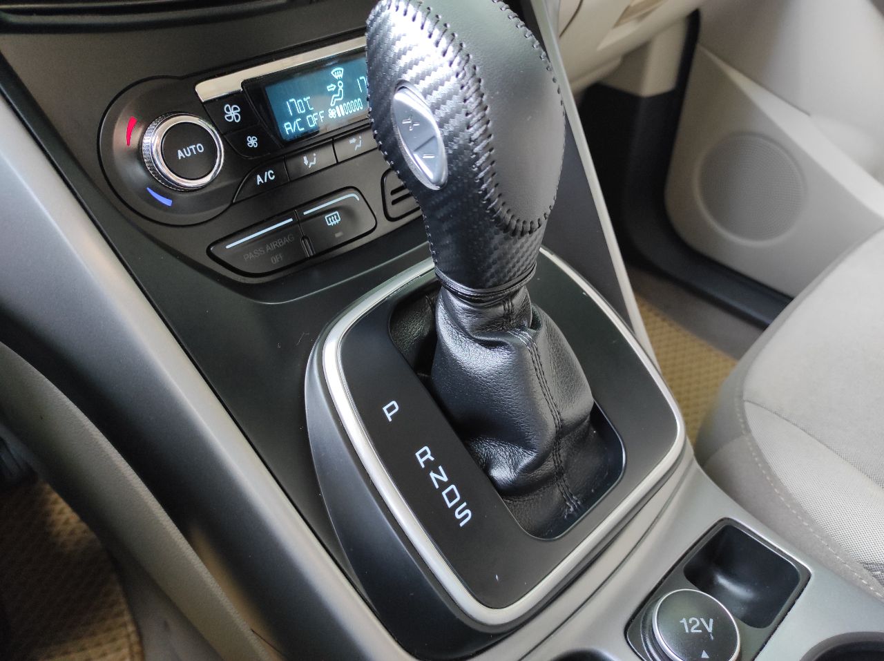 Ford Escape - фото 13