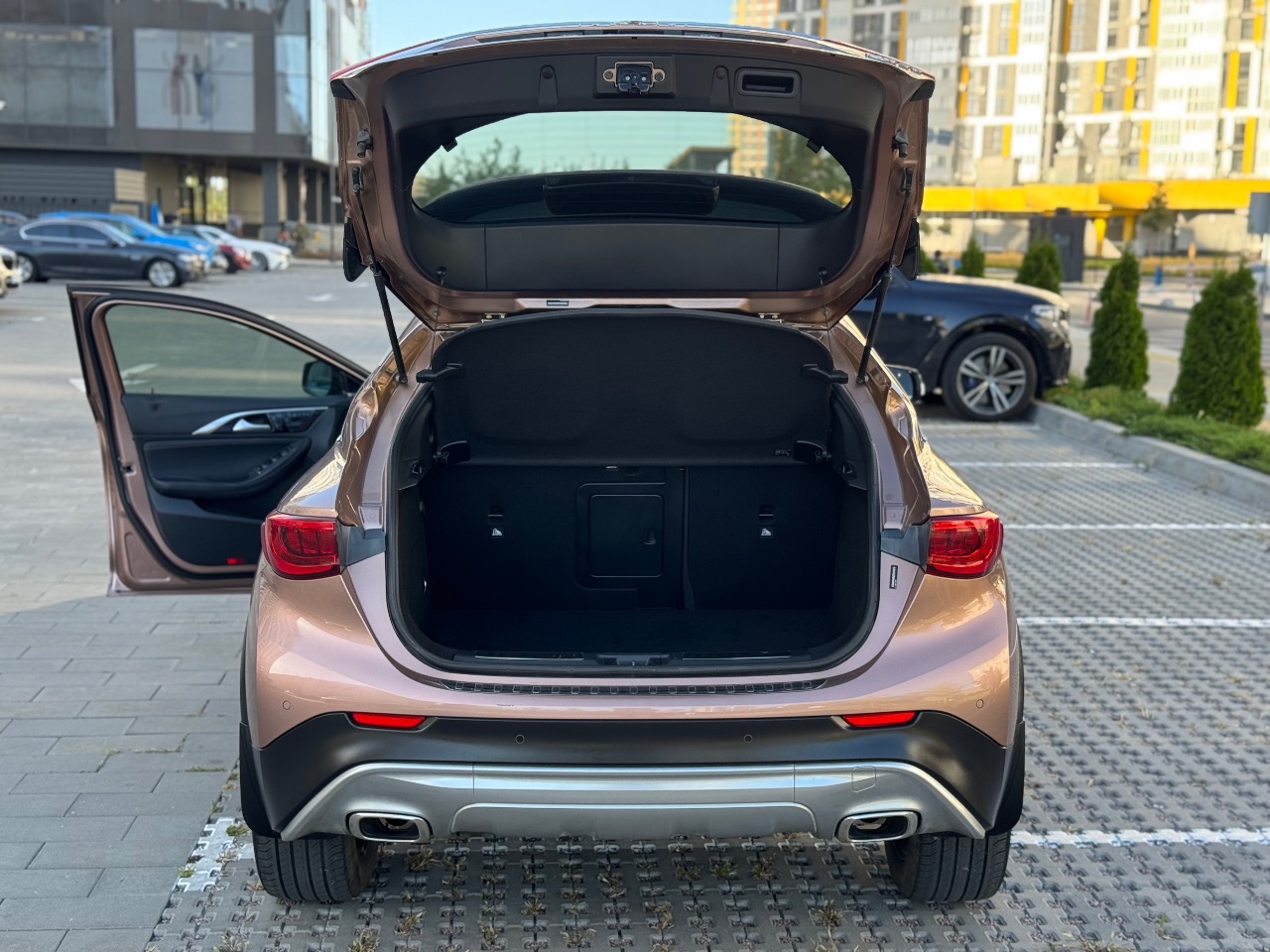 Infiniti QX30 - фото 27