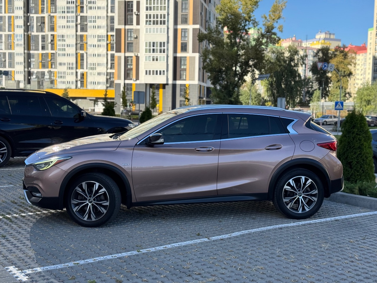 Infiniti QX30 - фото 5