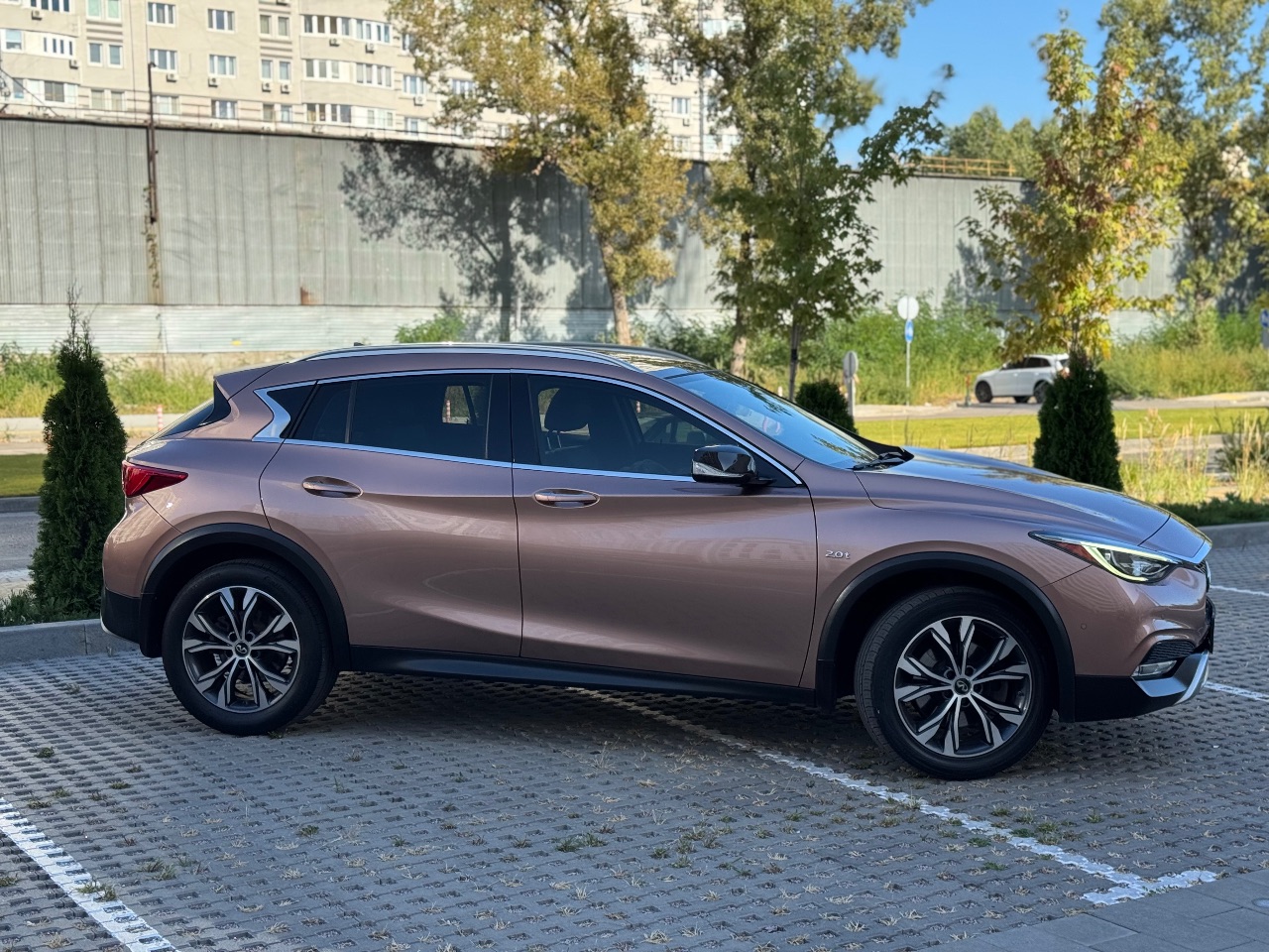 Infiniti QX30 - фото 11