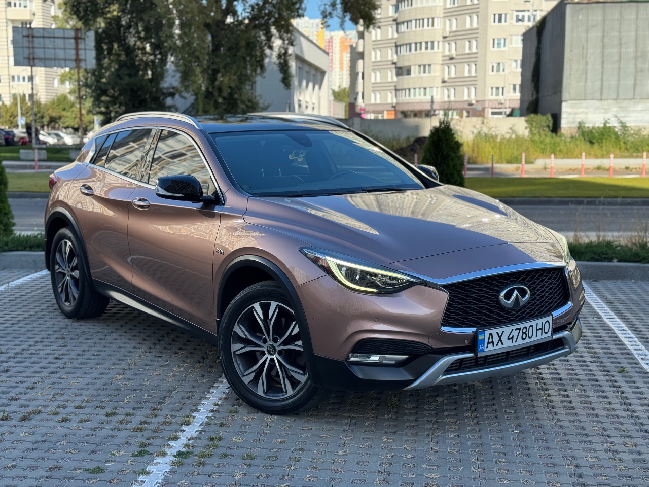 Infiniti QX30 - фото 9