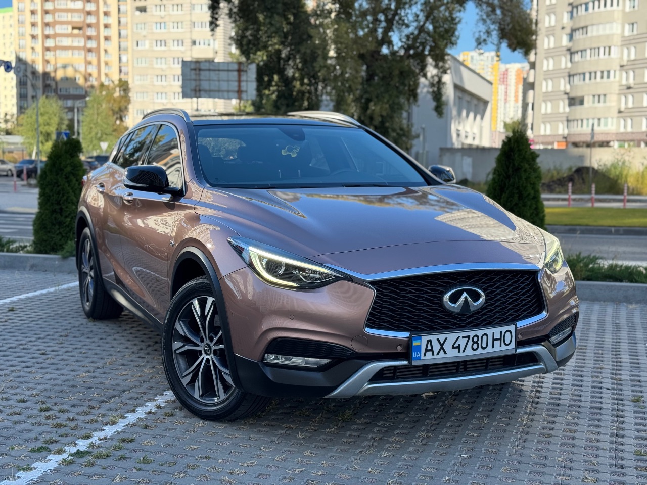 Infiniti QX30 - фото 10