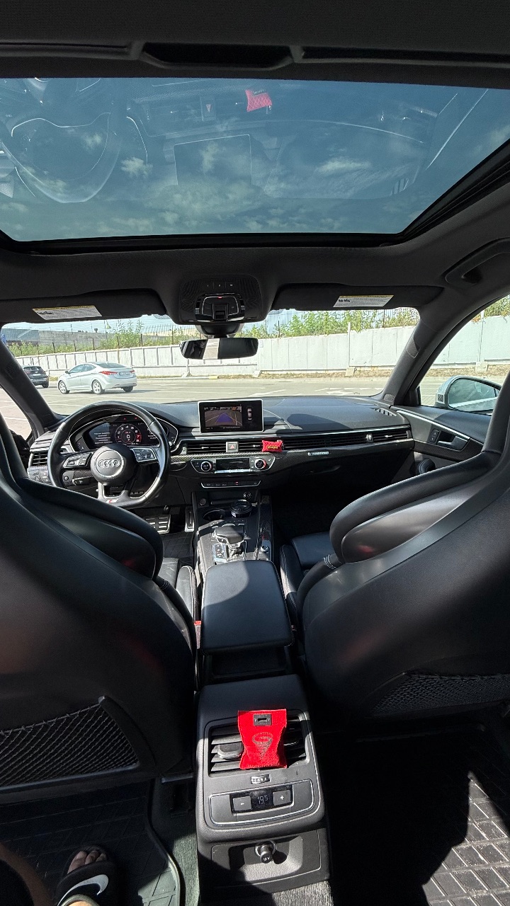 Audi S4 - фото 14