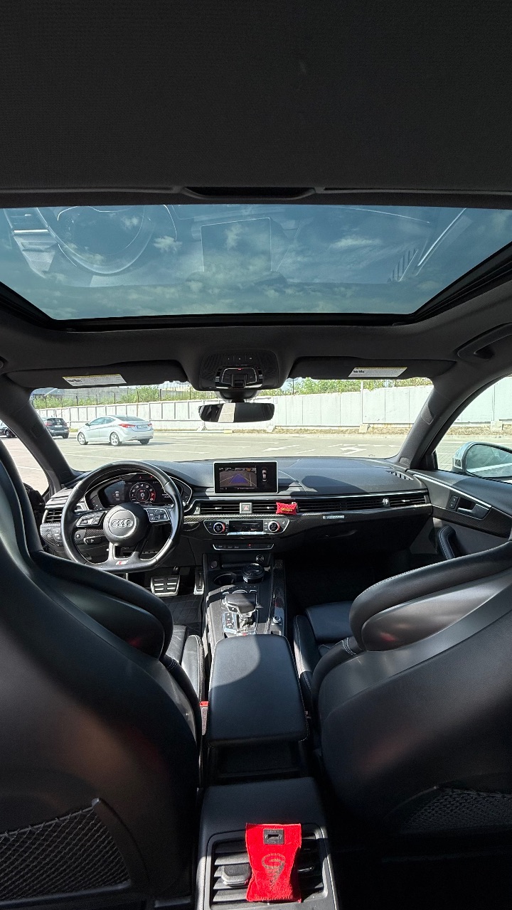 Audi S4 - фото 11