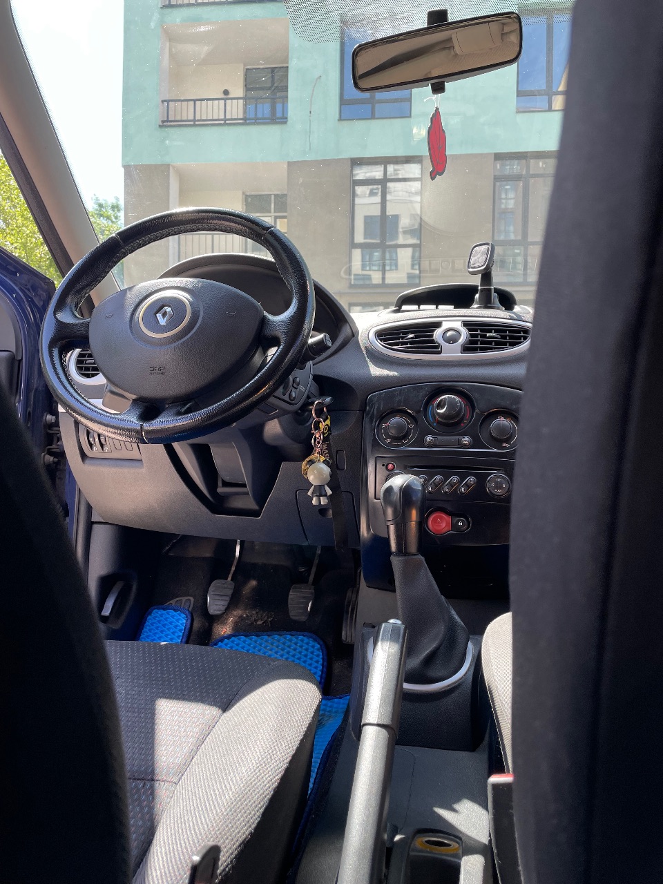 Renault Clio - фото 7