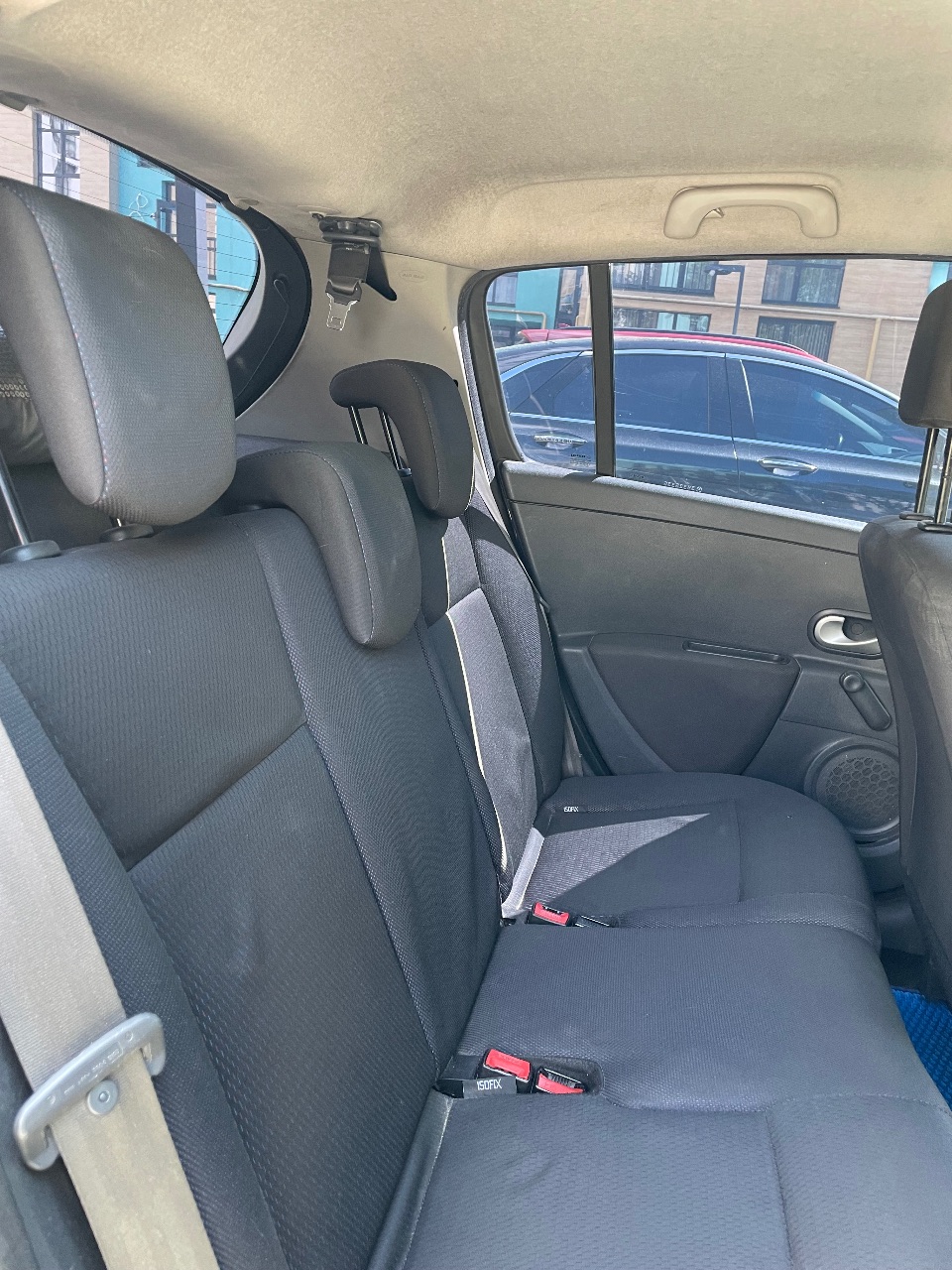 Renault Clio - фото 8