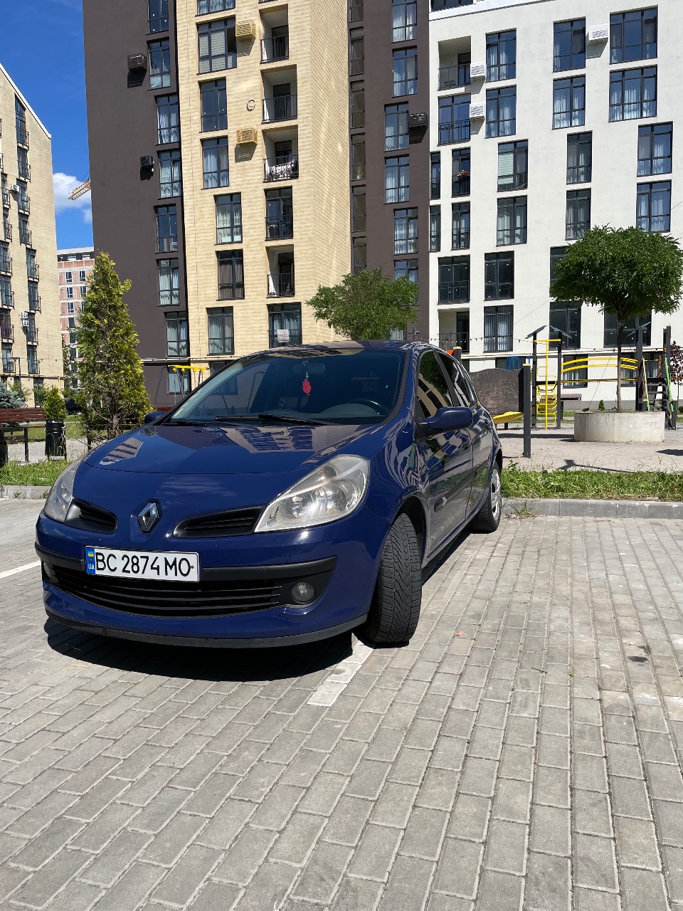 Renault Clio - фото 3