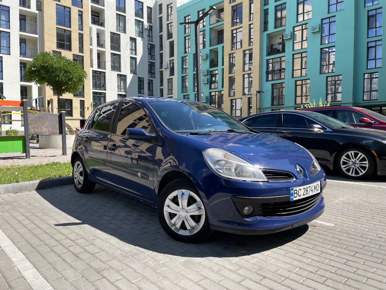 Renault Clio - фото 1