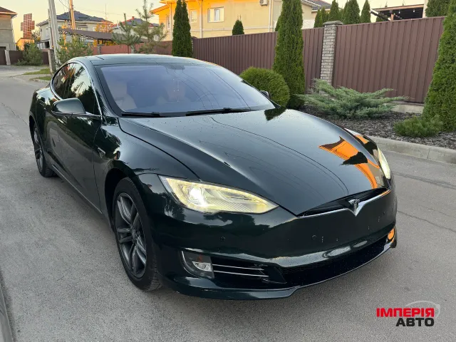 Tesla Model S - фото 4