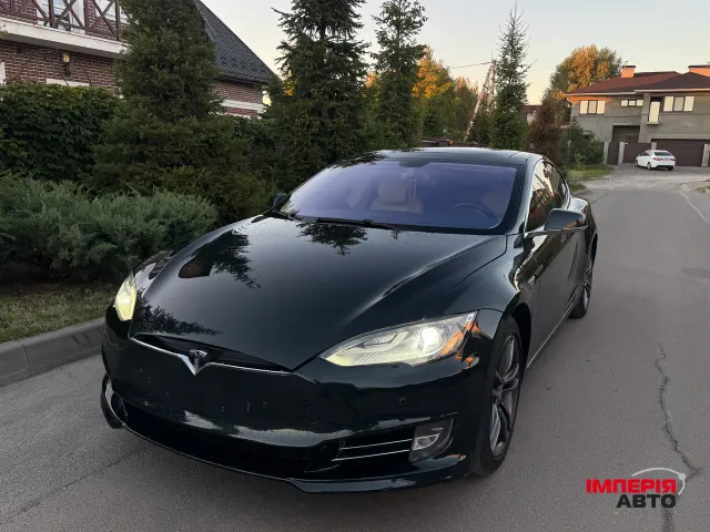 Tesla Model S - фото 5