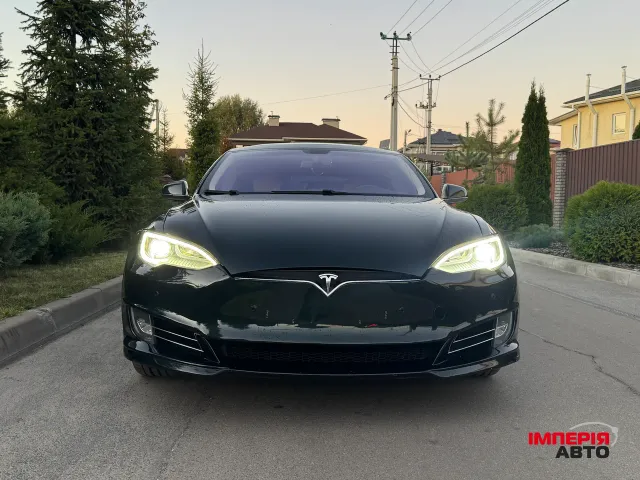 Tesla Model S - фото 2