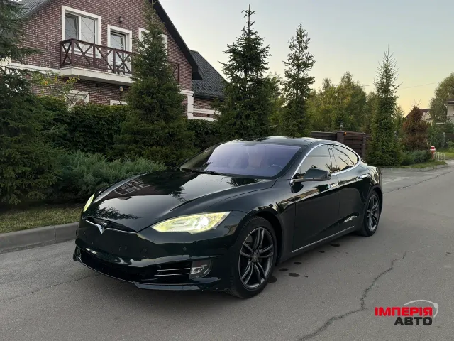 Tesla Model S - фото 3
