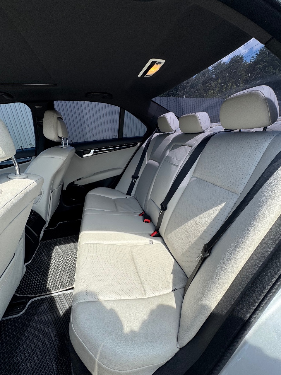 Mercedes-Benz C-Класс - фото 17