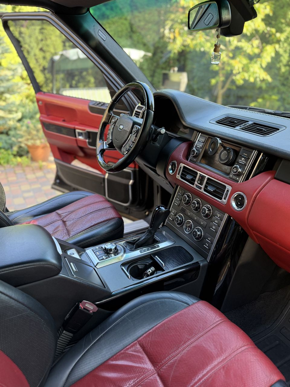 Land Rover Range Rover - фото 1