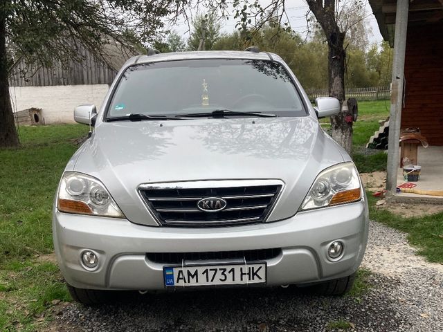 Kia Sorento - фото 4
