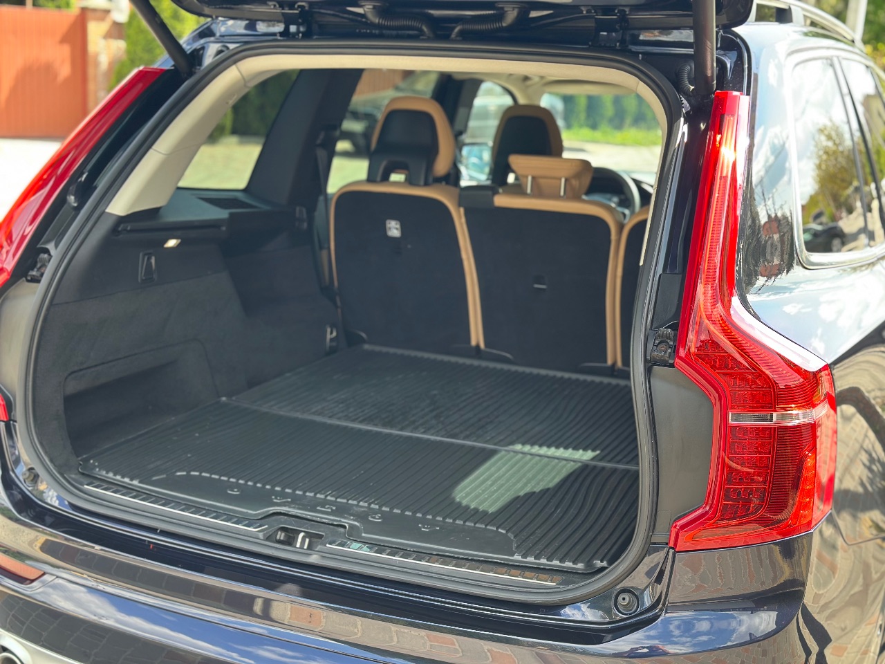 Volvo XC90 - фото 19