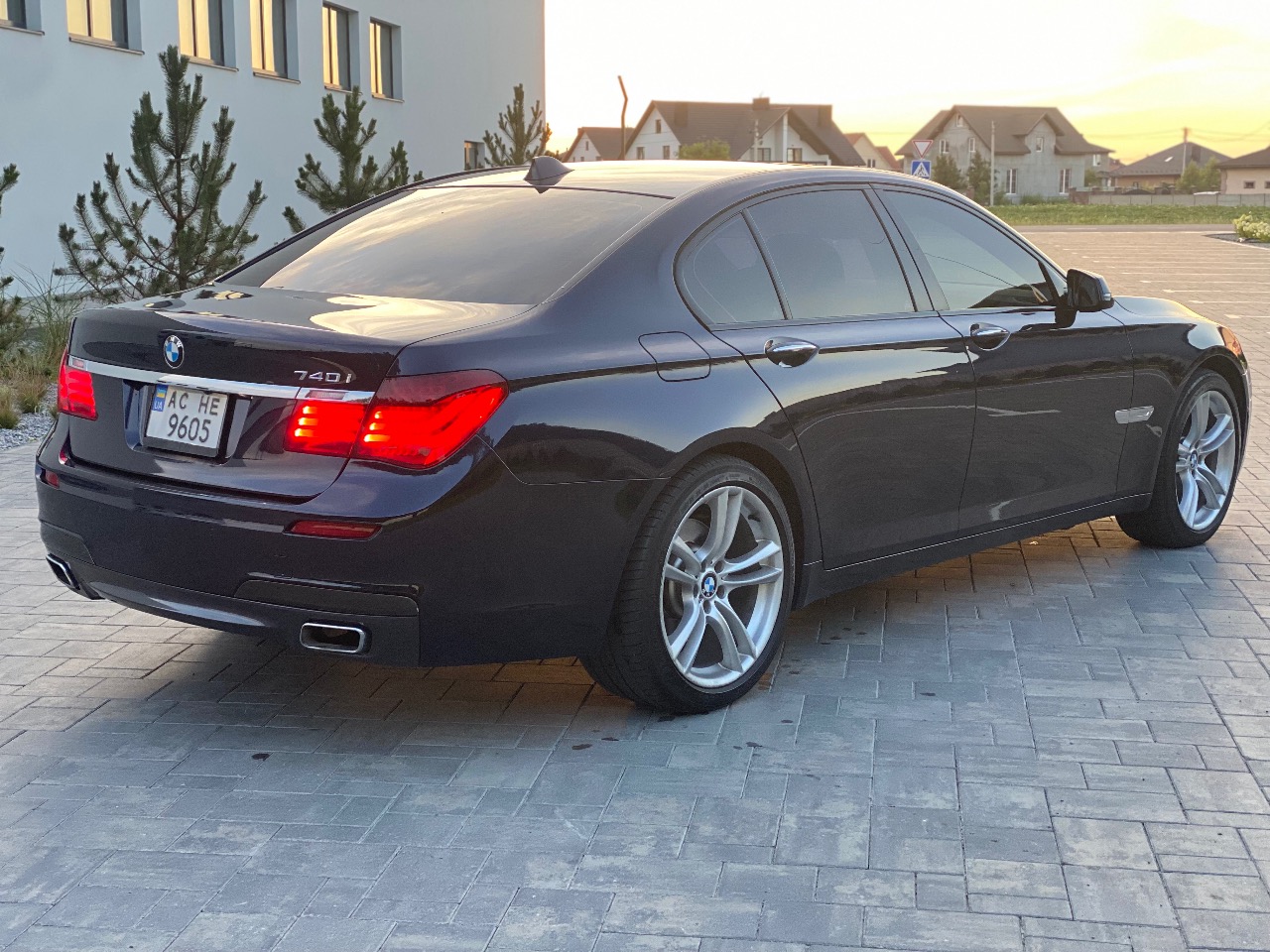 BMW 7 серії - фото 36