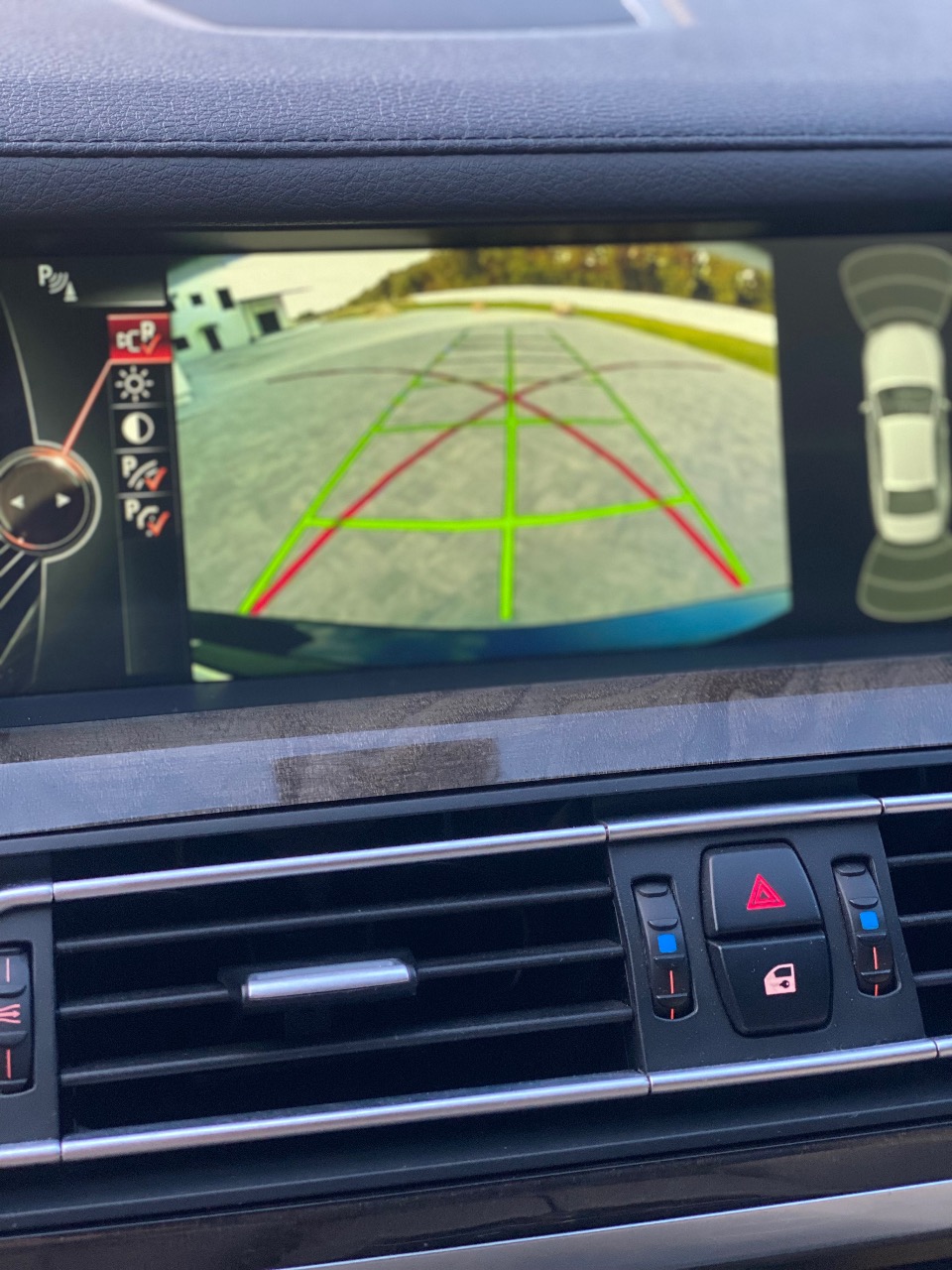 BMW 7 серії - фото 14